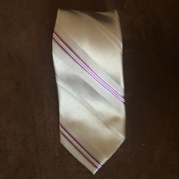 Men’s tie - Picture 1 of 4